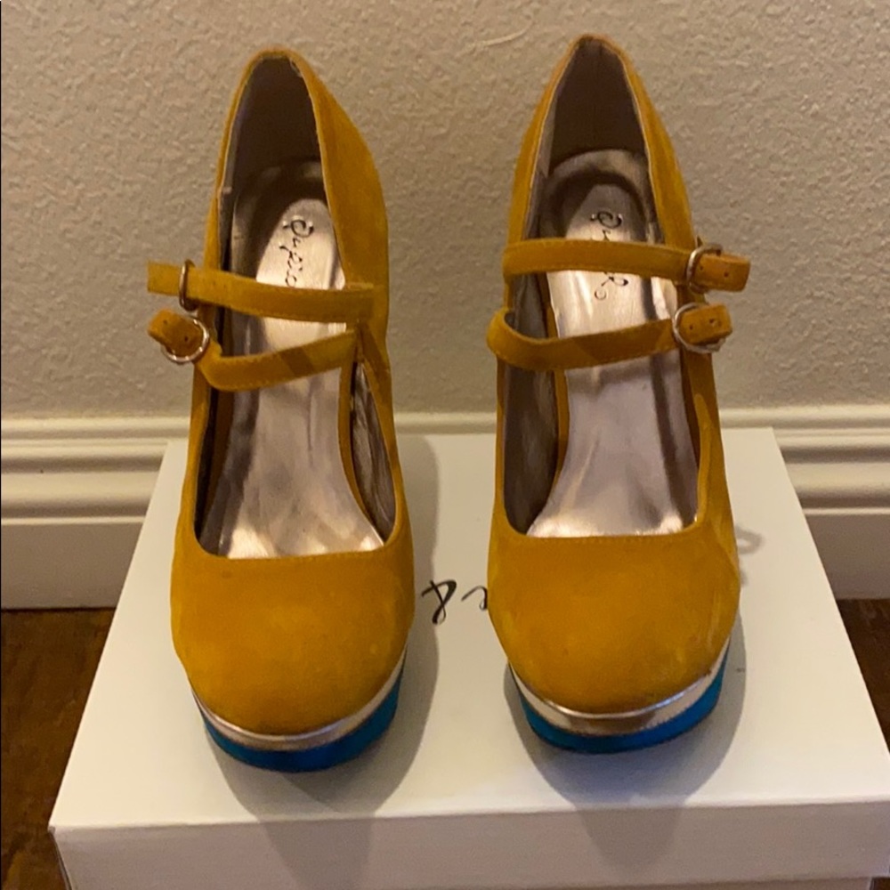 Platform shoes